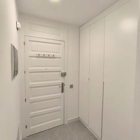 Parque Santiago Ii - Modern Americas - Heated Pool, 250m To The Apartman